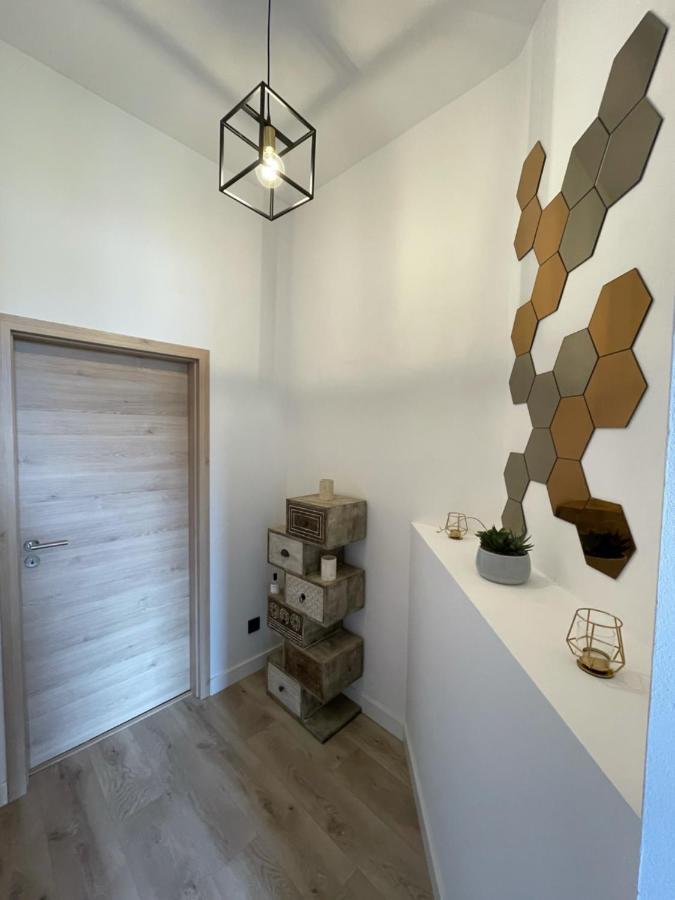 לייז' Patenier Hidden Garden 1Bdr With Garden מראה חיצוני תמונה